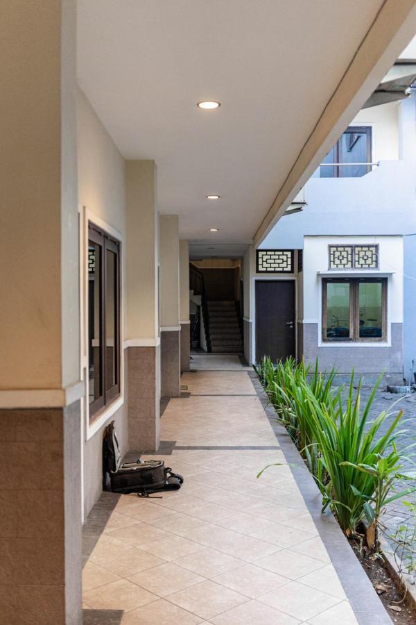 Reddoorz Near Bahu Mall Manado Malalayang Zewnętrze zdjęcie